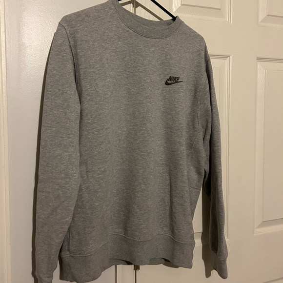 Gray Nike crewneck - Picture 3 of 3